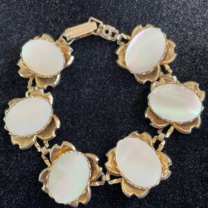 Vintage Gold-Tone Mother of Pearl Link Bracelet - White